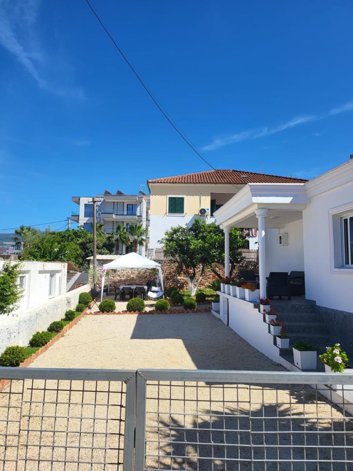 Vila Ademi Ksamil Exteriér fotografie